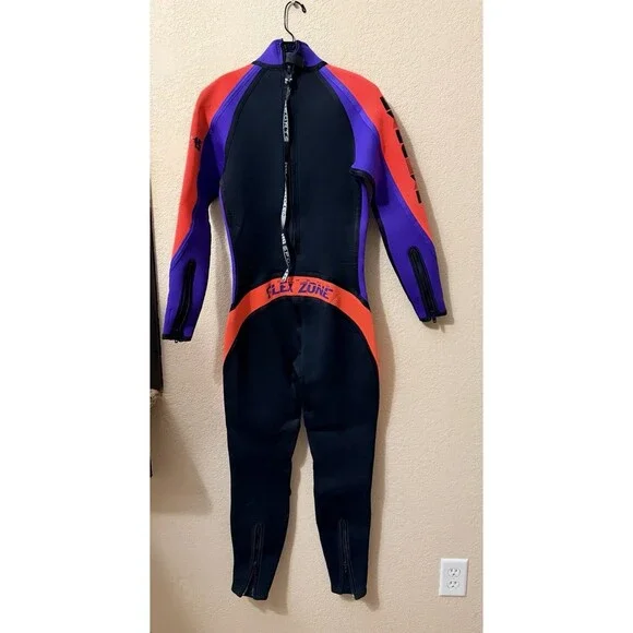 Women Extreme Wet Suit Size- Small - Picture 4 of 4